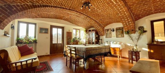 8 rooms Villa in Castellamonte, Italy No. 23561 6