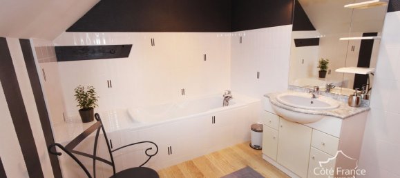 15 Schlafzimmer Villa in Vervins, France, Nr. 212884 8