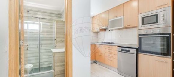 2 bedrooms House in Almada, Portugal No. 220051 9