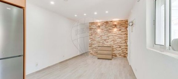 2 bedrooms House in Almada, Portugal No. 220051 10