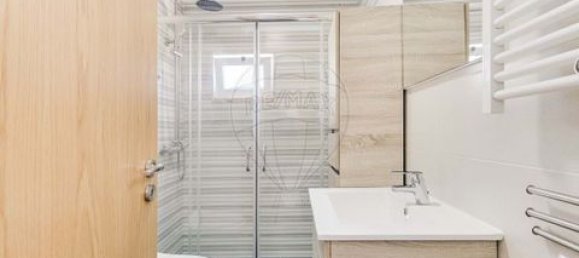 2 bedrooms House in Almada, Portugal No. 220051 8