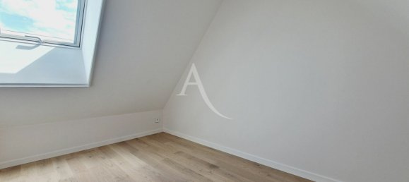 2 bedrooms House in Maine-et-Loire, France No. 303589 7