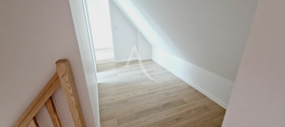 2 bedrooms House in Maine-et-Loire, France No. 303589 5