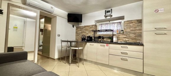 2-salle Appartement à Rozzano, Italy No. 8493 8