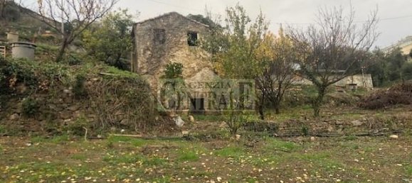 Дом с 2 комнатами в Санремо, Италия № 234174 2