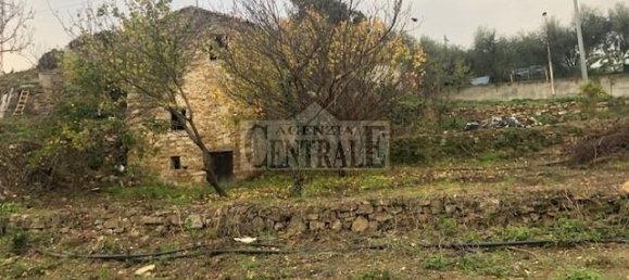 Дом с 2 комнатами в Санремо, Италия № 234174 4