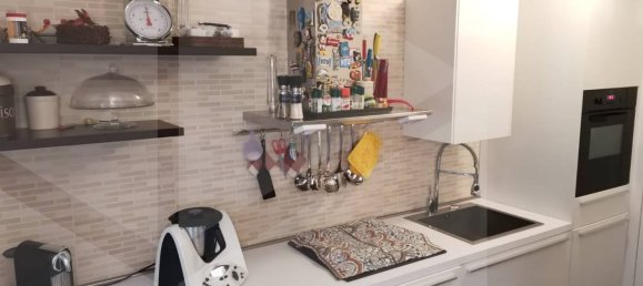 Квартира с 3 комнатами в Бари, Италия № 17715 6