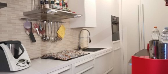 Квартира с 3 комнатами в Бари, Италия № 17715 7