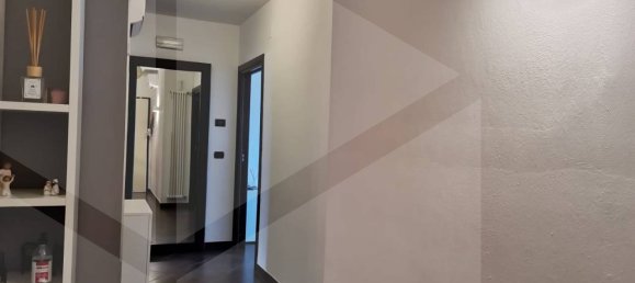 Квартира с 3 комнатами в Бари, Италия № 17715 10