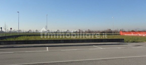 1417m² Land in Calcinate, Italy No. 175994 11
