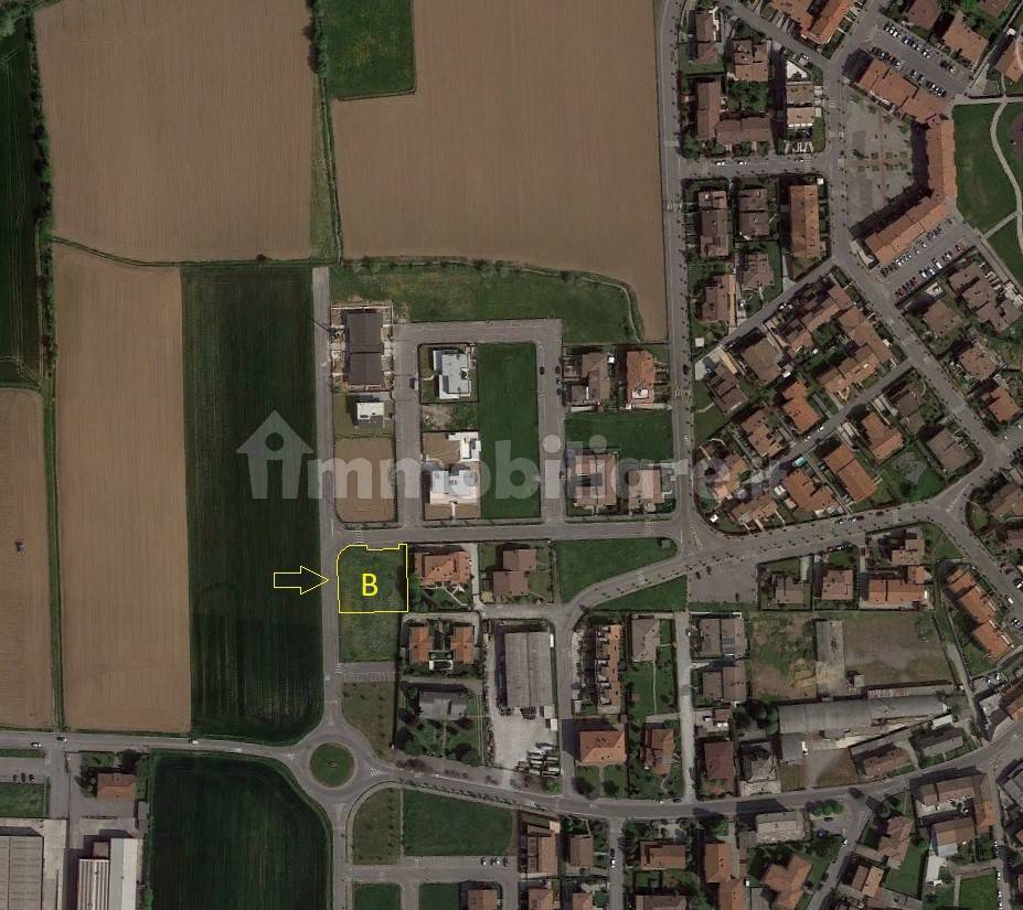 1417m² Land in Calcinate, Italy No. 175994