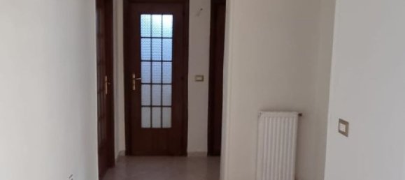 3 Schlafzimmer Wohnung in Casoria, Italy, Nr. 344923 3