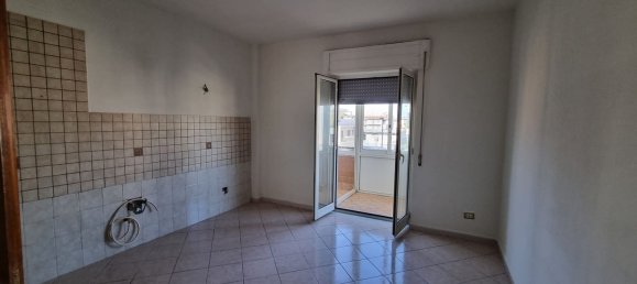 3 Schlafzimmer Wohnung in Casoria, Italy, Nr. 344923 6