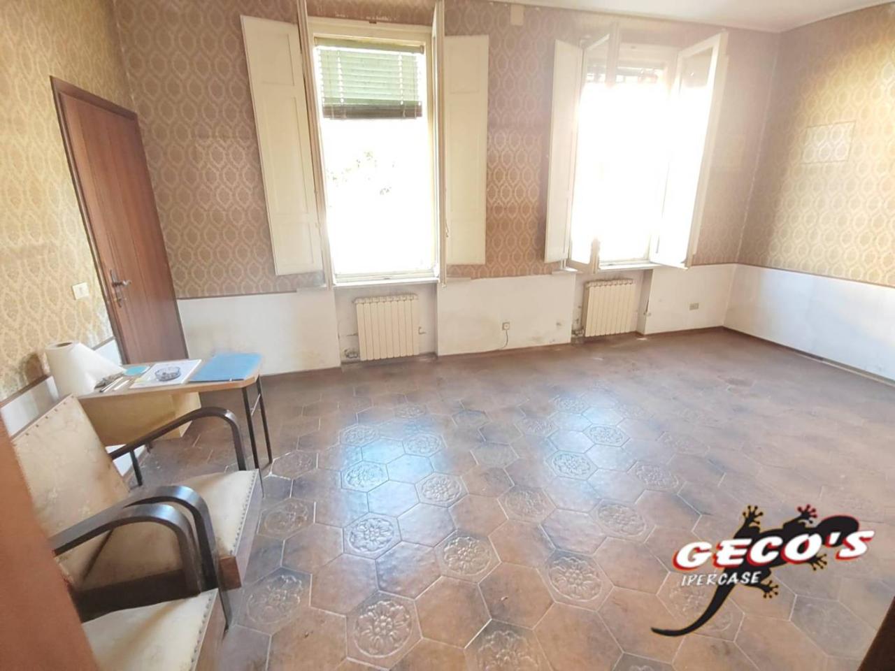 7 rooms House in Ravenna, Italy No. 23857