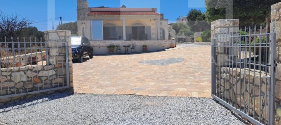 3 Schlafzimmer Villa in Crete, Greece, Nr. 8413 8