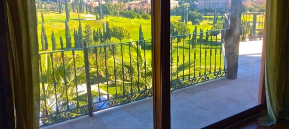 5 bedrooms Villa in Estepona, Spain No. 9915 10