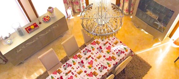 5 bedrooms Villa in Estepona, Spain No. 9915 9