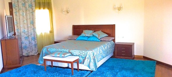 5 bedrooms Villa in Estepona, Spain No. 9915 8