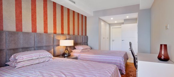 3 bedrooms Penthouse in Marbella, Spain No. 142076 33