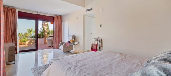 3 bedrooms Penthouse in Marbella, Spain No. 142076 22