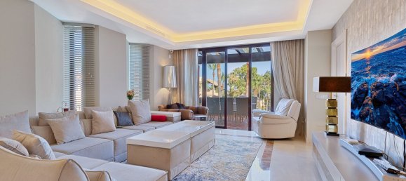 3 bedrooms Penthouse in Marbella, Spain No. 142076 9