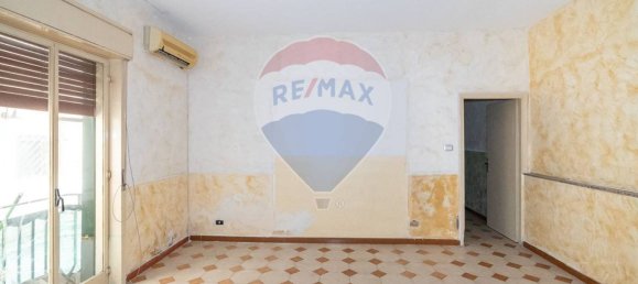 2 bedrooms Apartment in Catania, Italy No. 326099 3