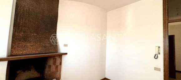 Квартира с 6 комнатами в Пьетрасанта, Италия № 168129 8