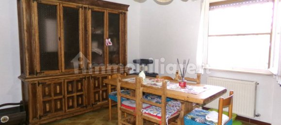 2 bedrooms Villa in Anzio, Italy No. 220005 3