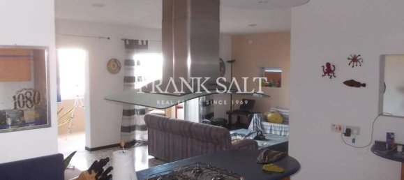 2 bedrooms Apartment in Saint Julian's, Malta No. 8776 3