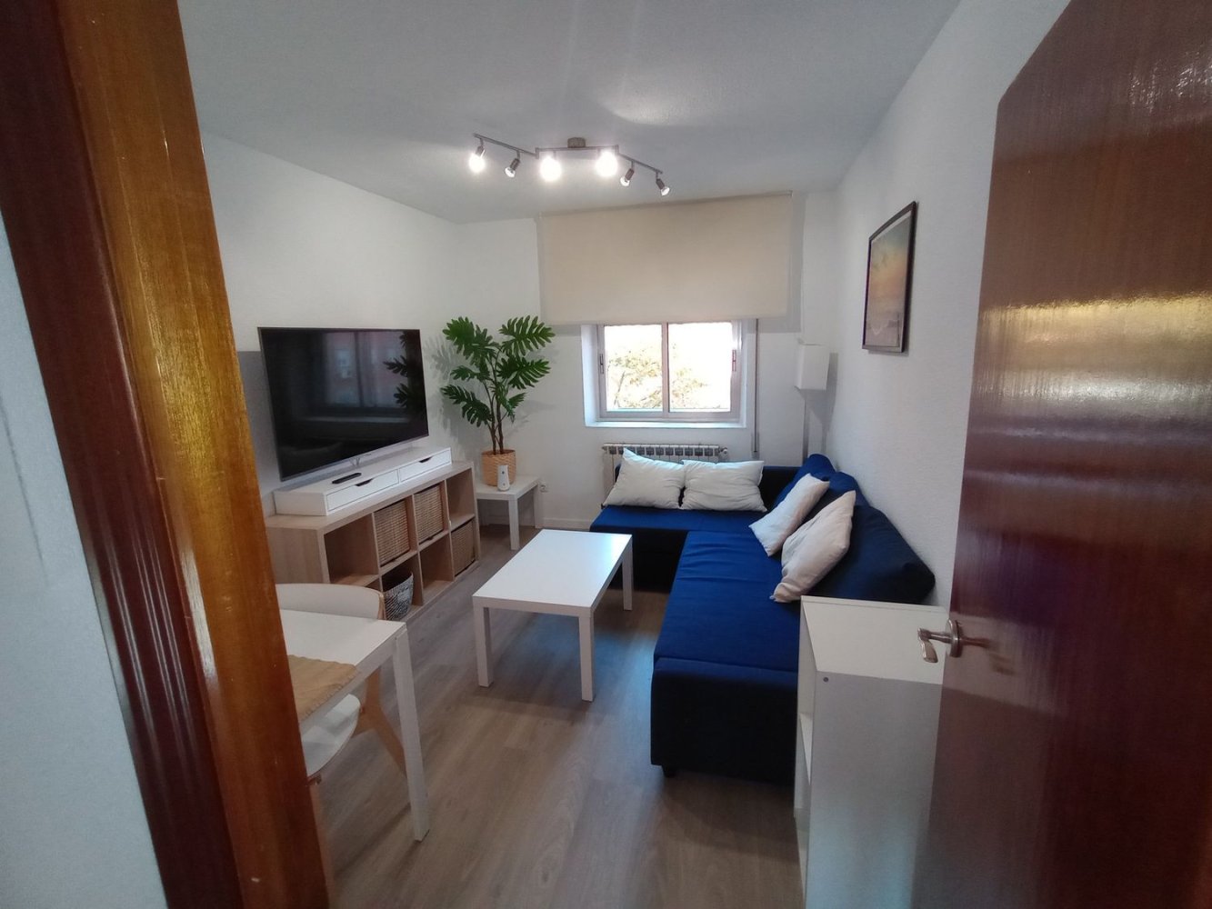 Apartamento de 3 dormitorios en Madrid, Spain No. 276591