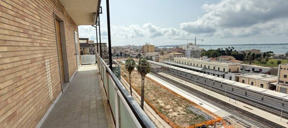 5 bedrooms Apartment in Syracuse, Italy No. 365028 9