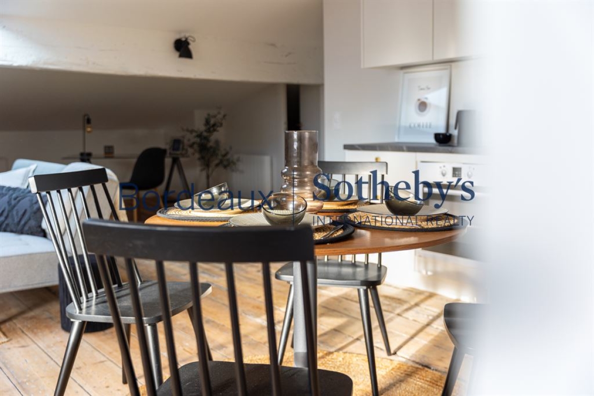 Apartamento de 1 dormitorio en Bordeaux, France No. 344203
