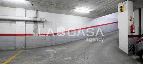 3 bedrooms Apartment in Barcelona, Spain No. 171351 3