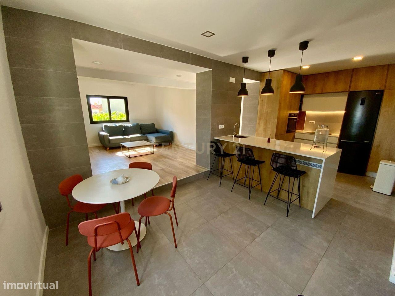 3 bedrooms Duplex in Lisbon, Portugal No. 260852