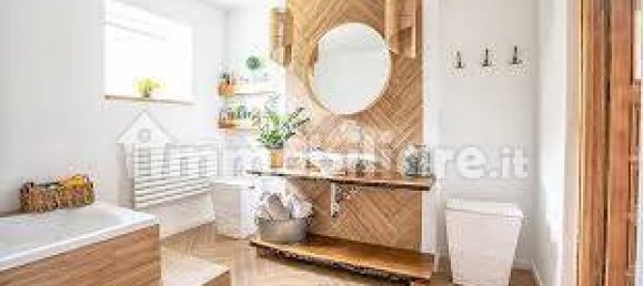 2 bedrooms Building in Pordenone, Italy No. 9728 2