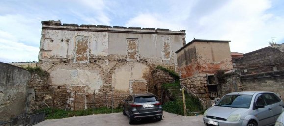 6 rooms House in Casagiove, Italy No. 32877 3