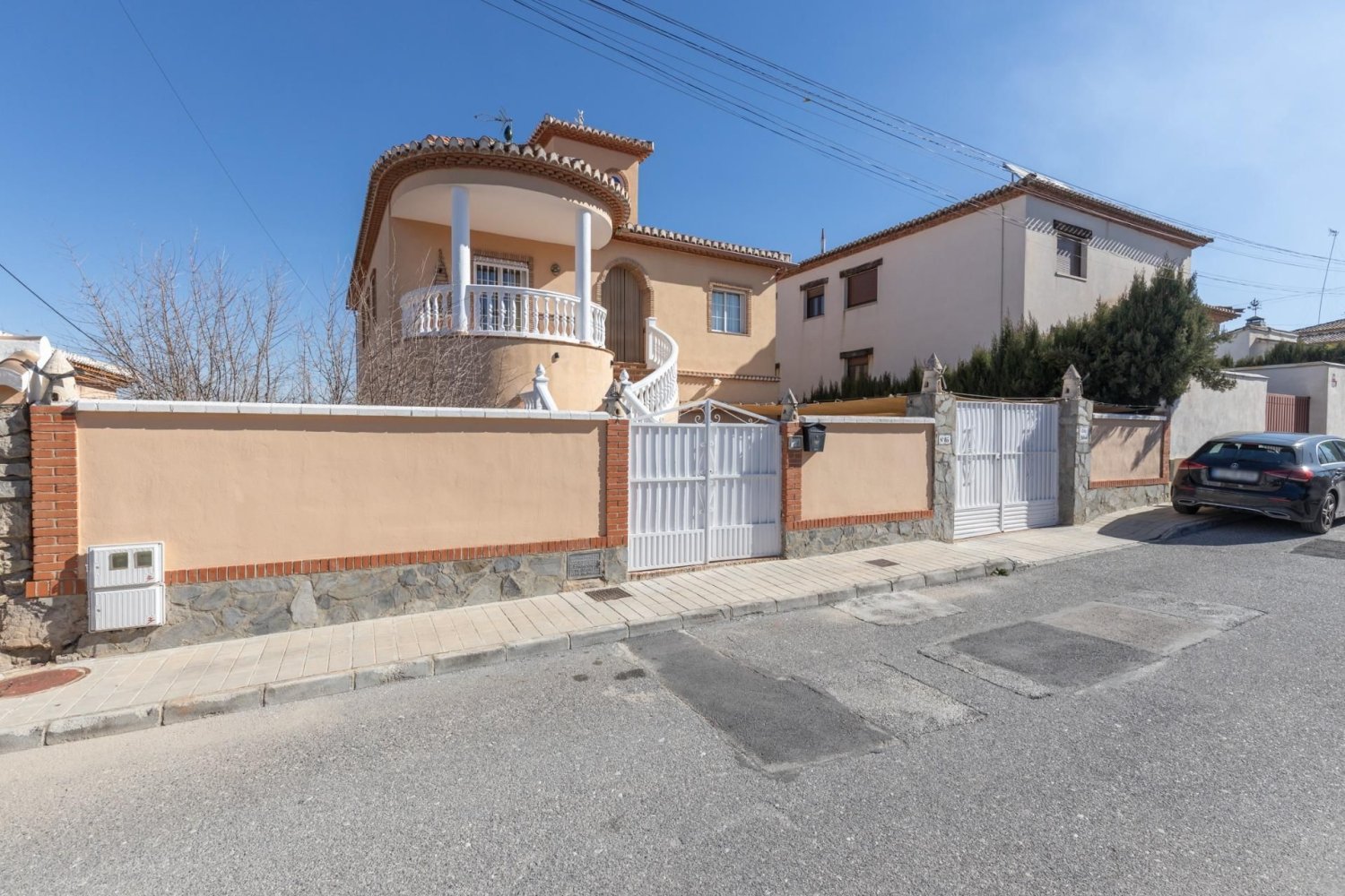 4 bedrooms House in Alhendin, Spain No. 170046
