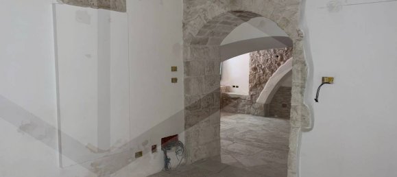 Propiedad comercial de 3 habitaciónes en Conversano, Italy No. 27264 6