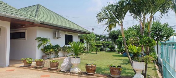 8 bedrooms Cafe / restaurant in Pattaya, Thailand No. 1798 2