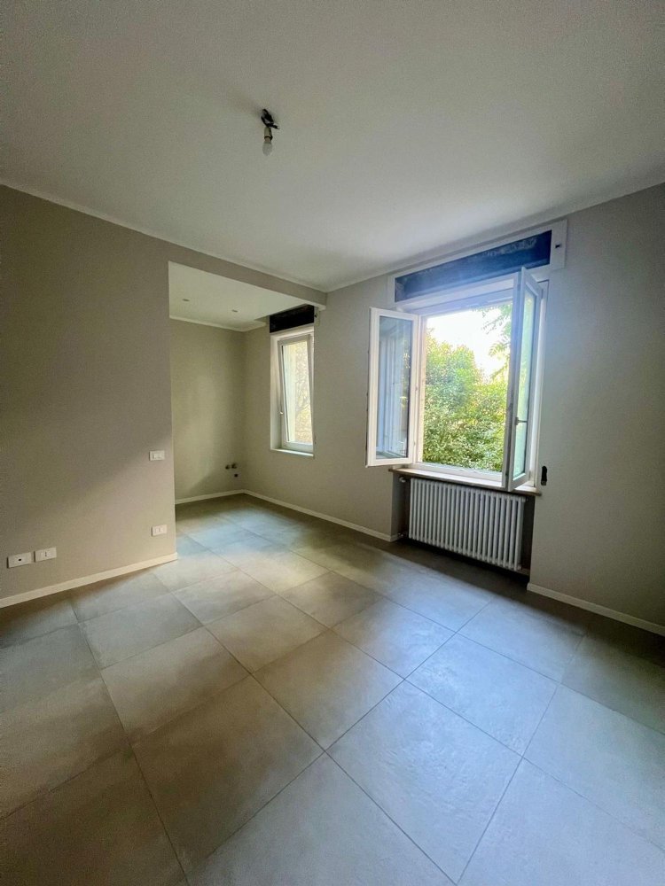 3 Schlafzimmer Wohnung in Parma, Italy, Nr. 345999