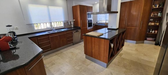 5 Schlafzimmer Villa in Benalmadena, Spain, Nr. 173040 3