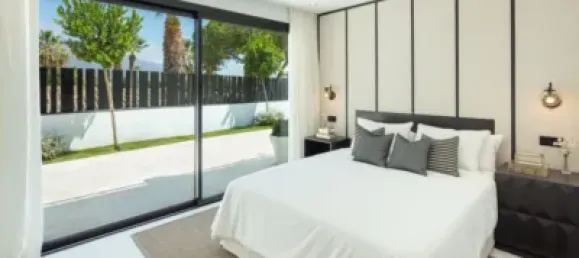 Villa de 5 dormitorios en Marbella, Spain No. 69411 10