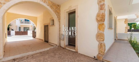 3 bedrooms House in Avgorou, Cyprus No. 24016 9