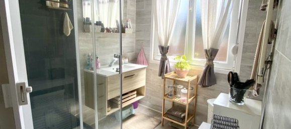 Casa de 5 dormitorios en Vendhuile, France No. 57566 4