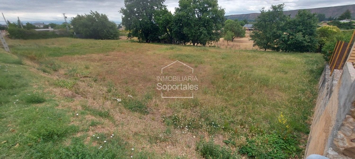 Земельный участок 1900м² в Ла-Риоха, Испания № 249946