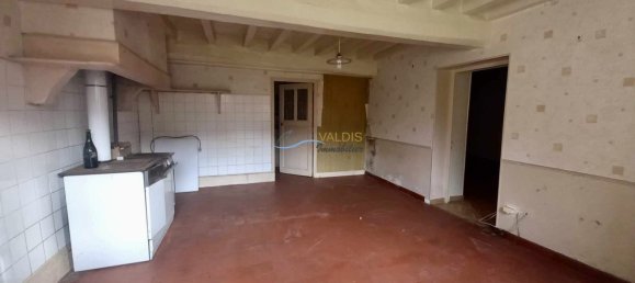 3 bedrooms House in Montaigu, France No. 84564 11