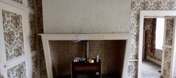 3 bedrooms House in Montaigu, France No. 84564 6