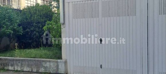 14m² Garage in Turin, Italy No. 308830 2