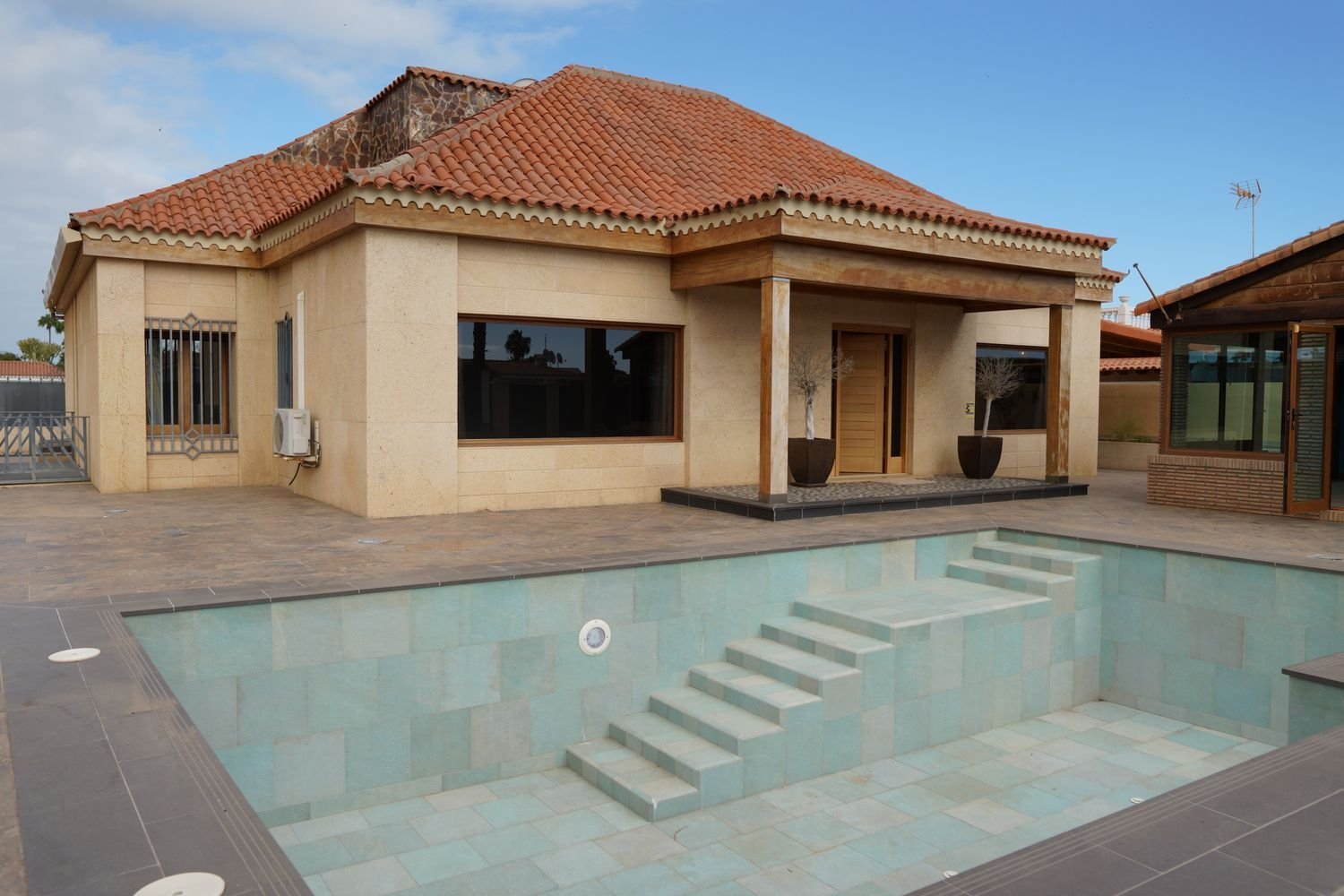 7 bedrooms House in San Bartolome De Tirajana, Spain No. 186973