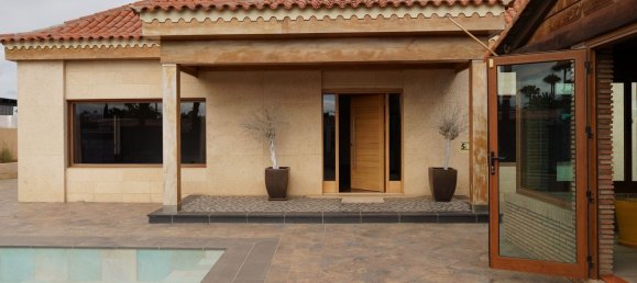 7 bedrooms House in San Bartolome De Tirajana, Spain No. 186973 2